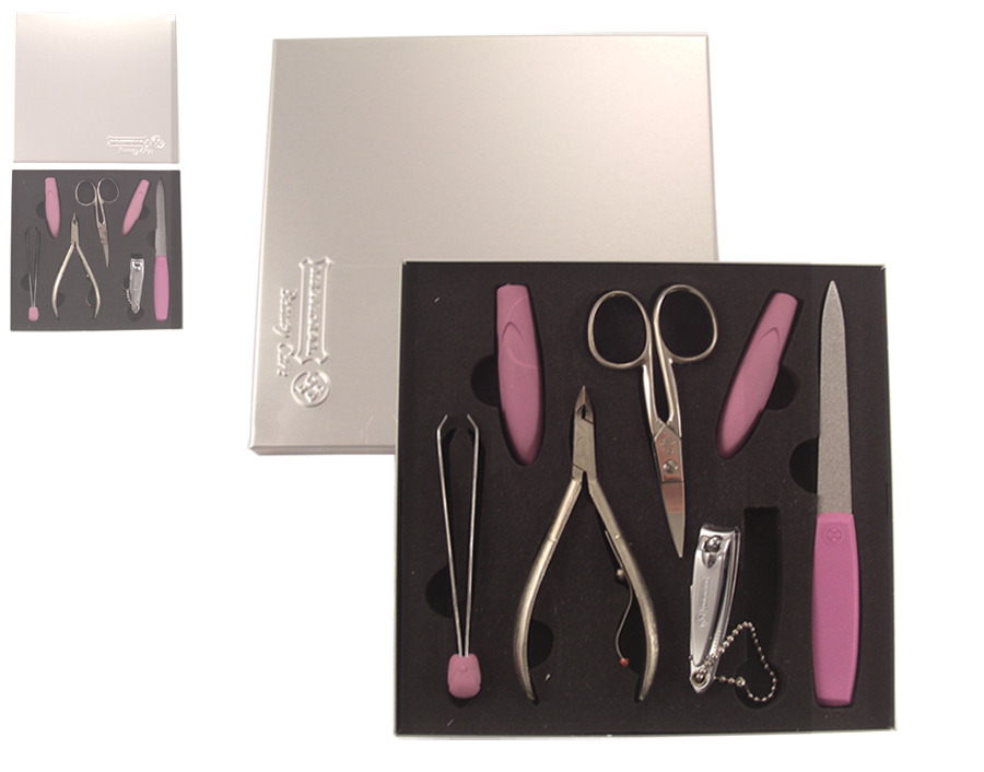 Mundial 5 Piece Ladies Manicure Set in Aluminium Case