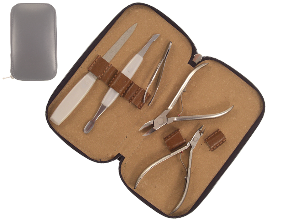 Mundial Classic Line 5 Piece Manicure Set in Leather Case